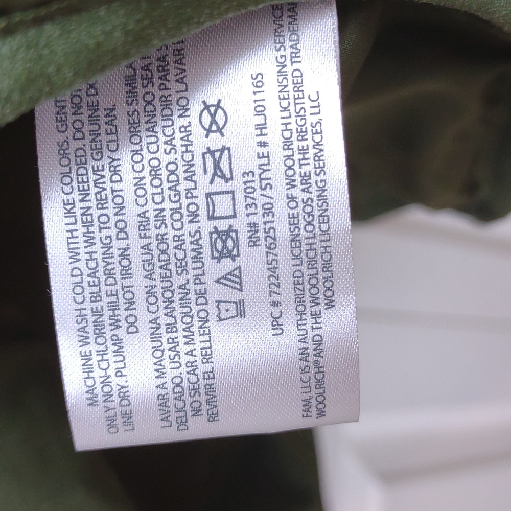 Woolrich Women's Olive Quilted Washable Down Insulated Full Zip Vest Gold Detail - Picture 7 of 9